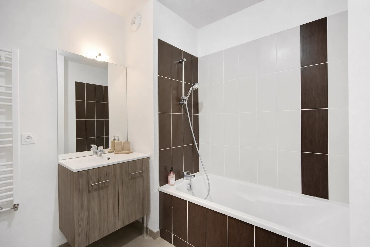 Salle de bain italienne copropriété Paris